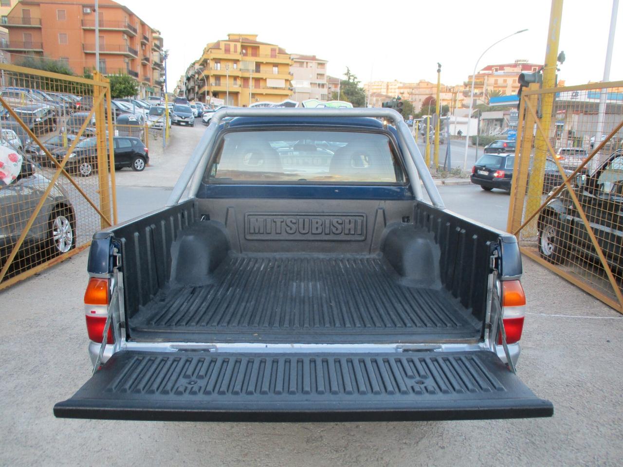 Mitsubishi L200 2.5 TDI 4WD PIK-UP MOLTO BELLO