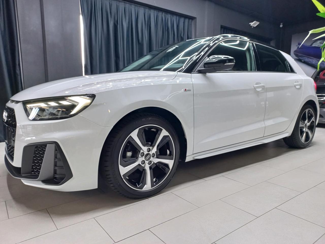 Audi A1 SPB 30 TFSI S tronic line edition