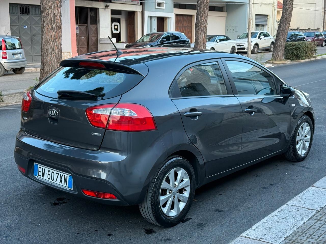 Kia Rio 1.1 CRDi 75CV 5P. Cool - 2014