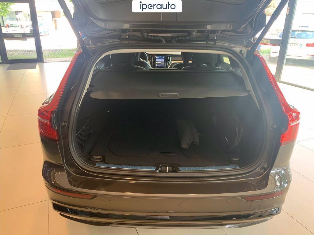 VOLVO V60 2.0 b4 plus dark auto del 2023