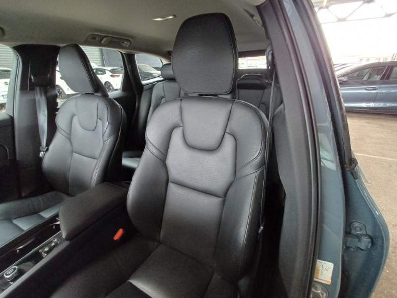VOLVO XC60 B4 D AWD AUTOMATICO MOMENTUM SUV