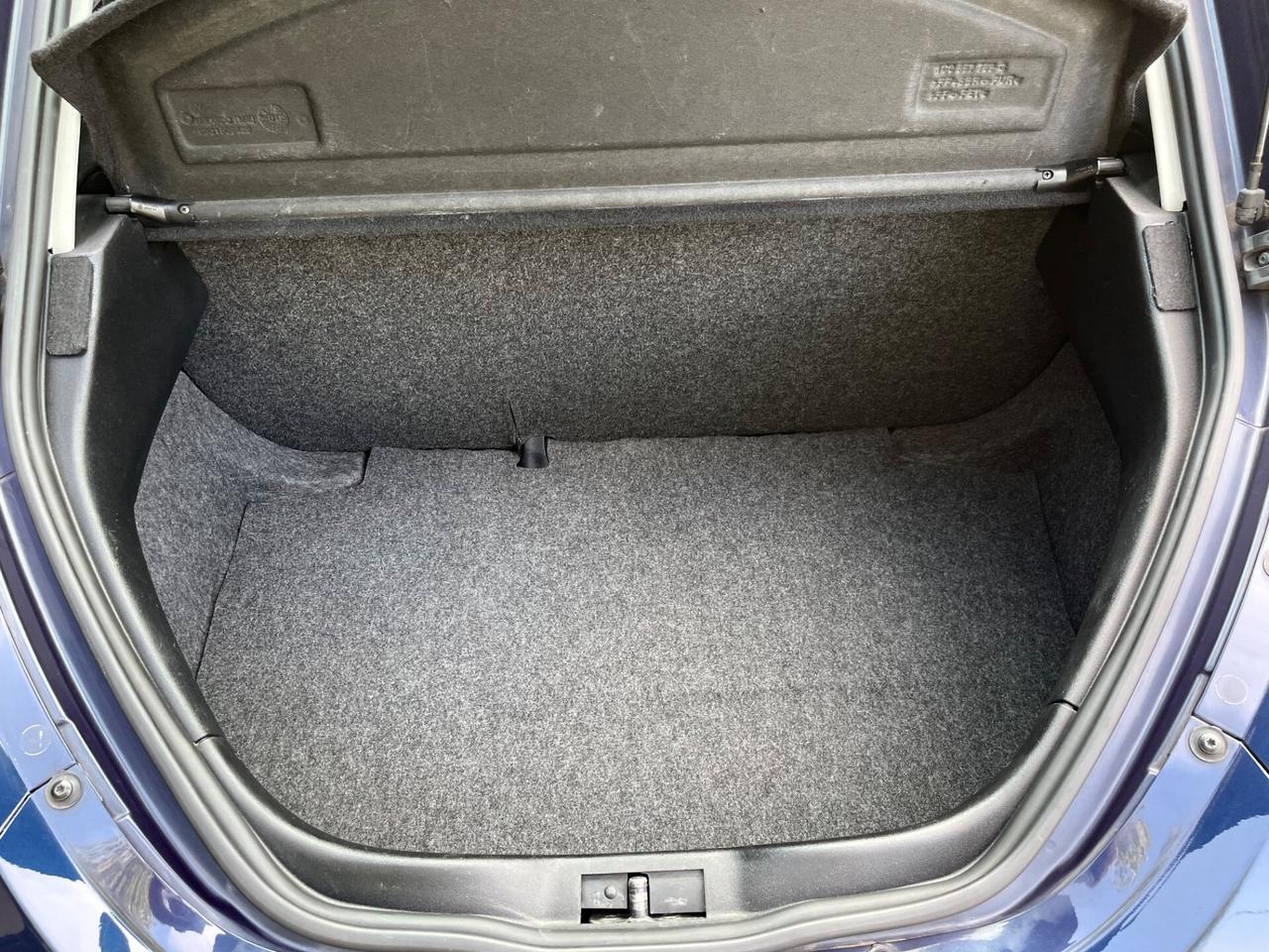 Volkswagen New Beetle 1.6 *SOLO 59000 KM*