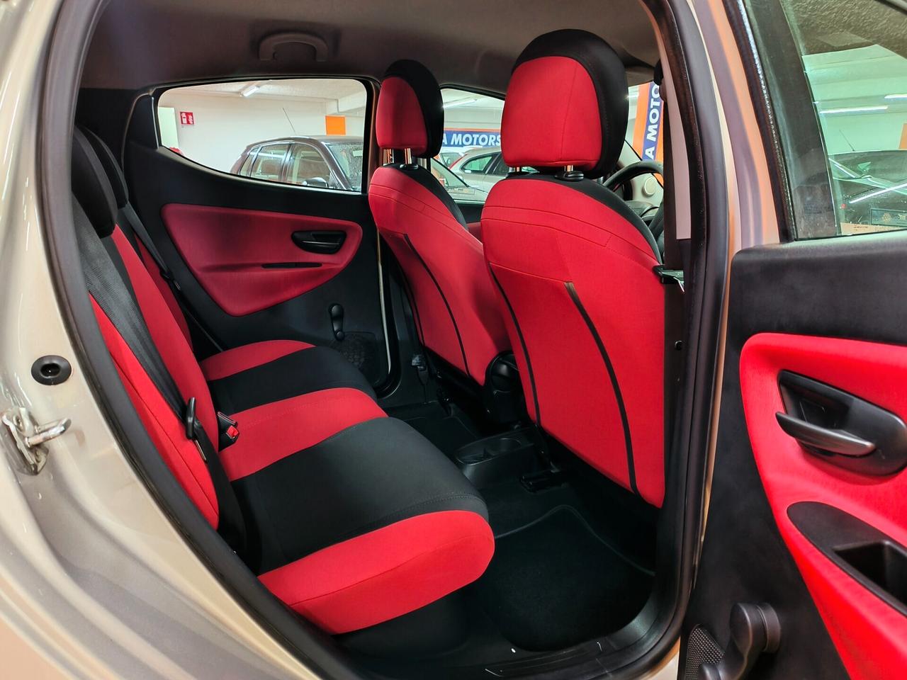 Lancia Ypsilon 0.9 TwinAir 85 CV 5 porte S&S Gold