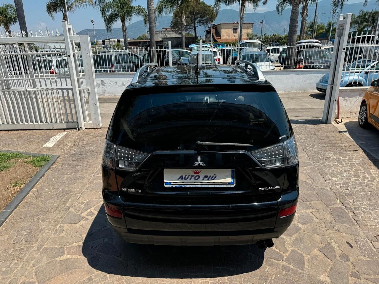 Mitsubishi Outlander 2.2 DI-D Instyle 7 p.ti DPF 4X4