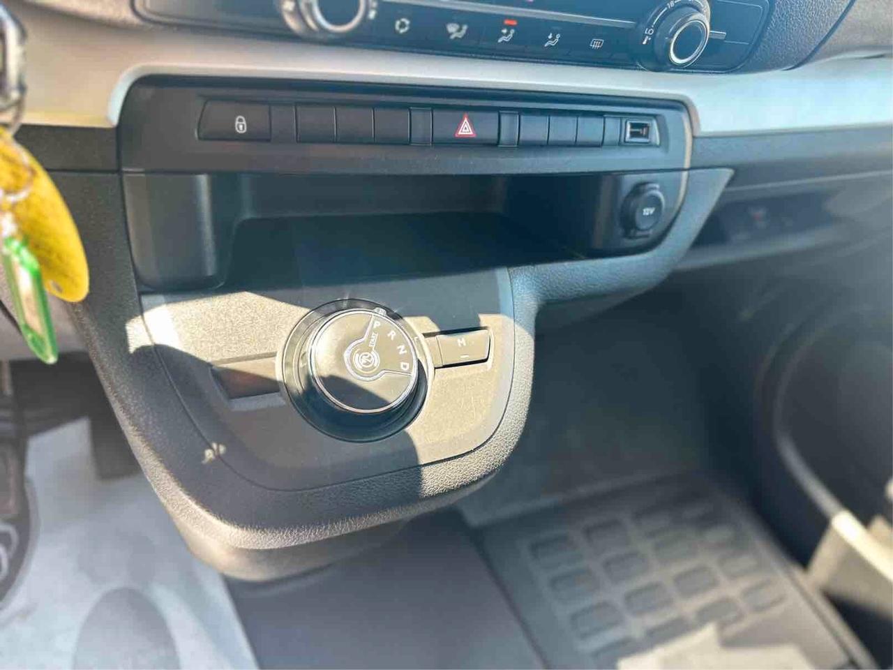 Peugeot Traveller BlueHDi 140 S&S EAT8 Standard Business