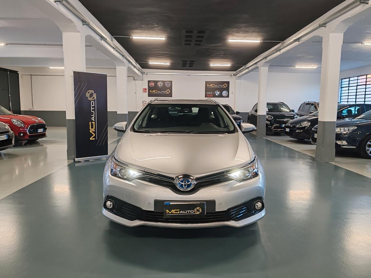 Toyota Auris 1.8 Hybrid Lounge