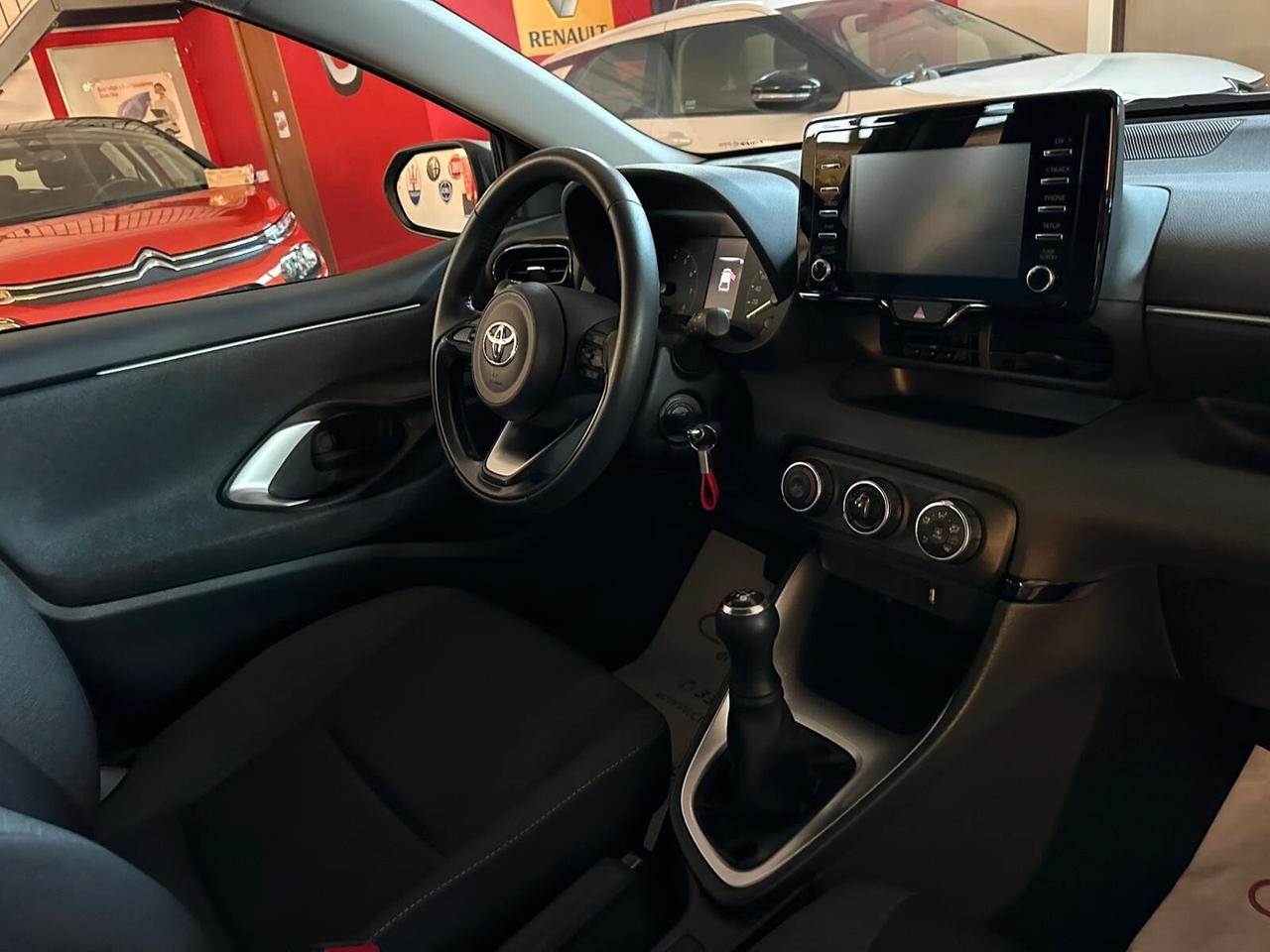 Toyota Yaris 1.0 5 porte Active
