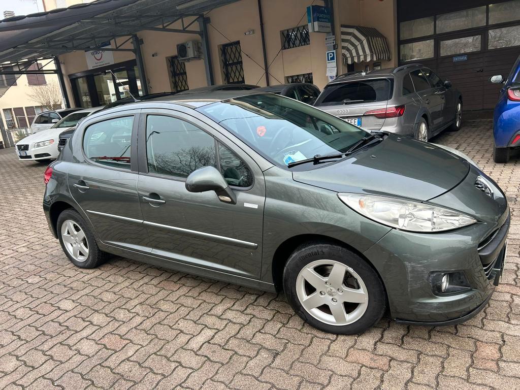 Peugeot 207 5 Porte 207 5p 1.4 hdi OK NEOPATENTATO