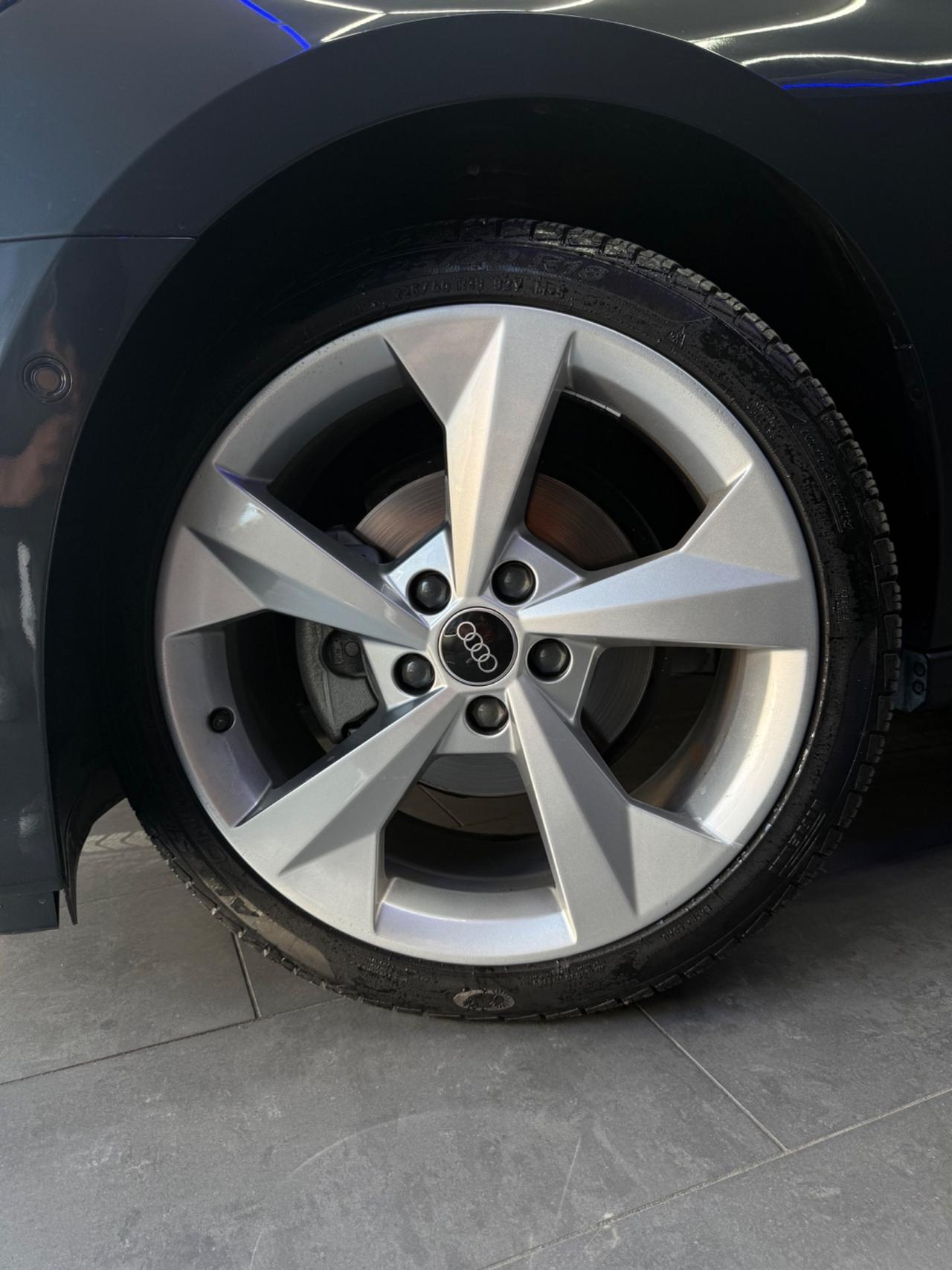 Audi A3 SPB 30TDI S line edition 2022 Full