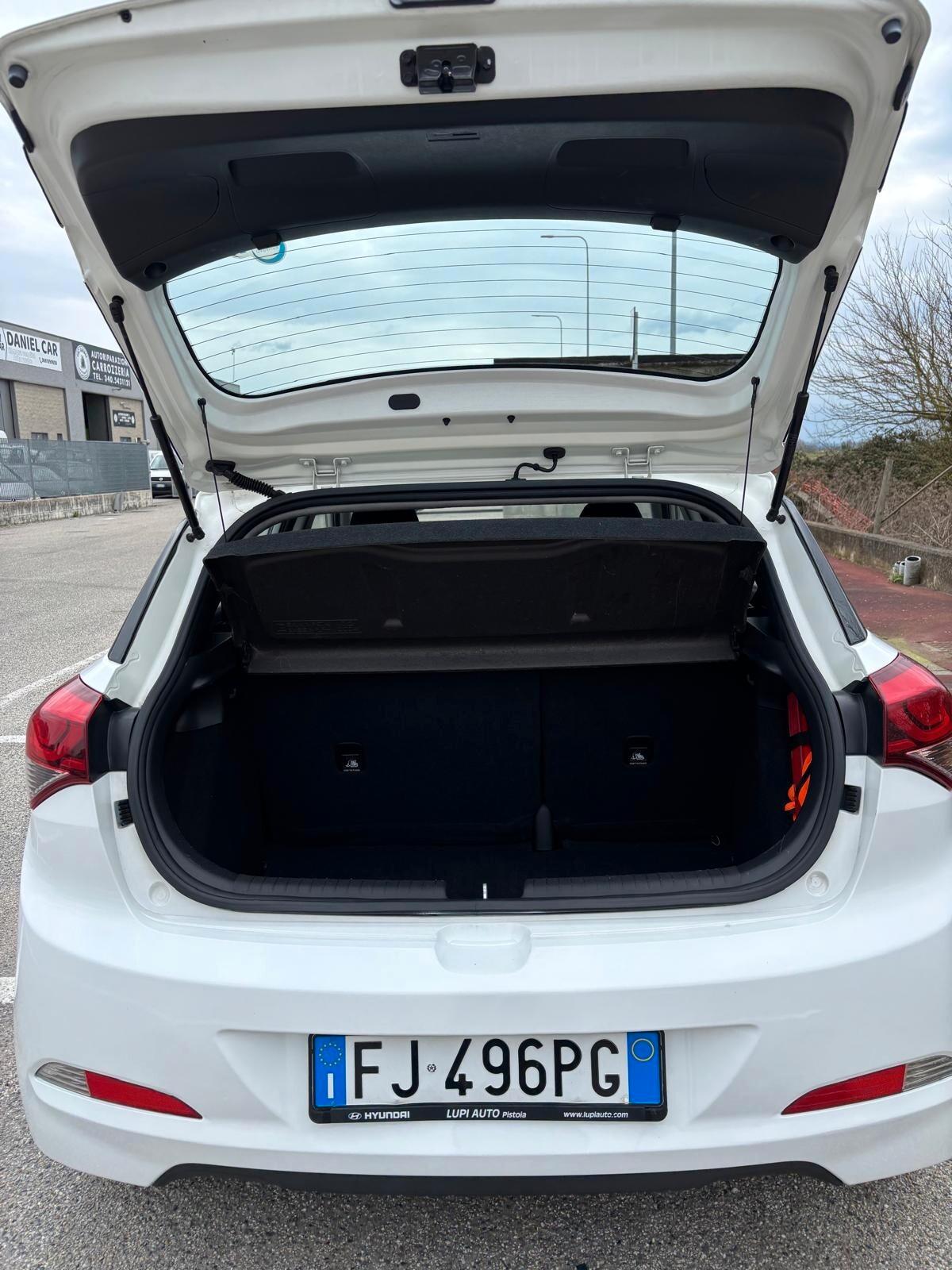 Hyundai i20 1.2 GPL 84 CV 5 porte Econext Comfort UNICO PROPRIETARIO neopatentati