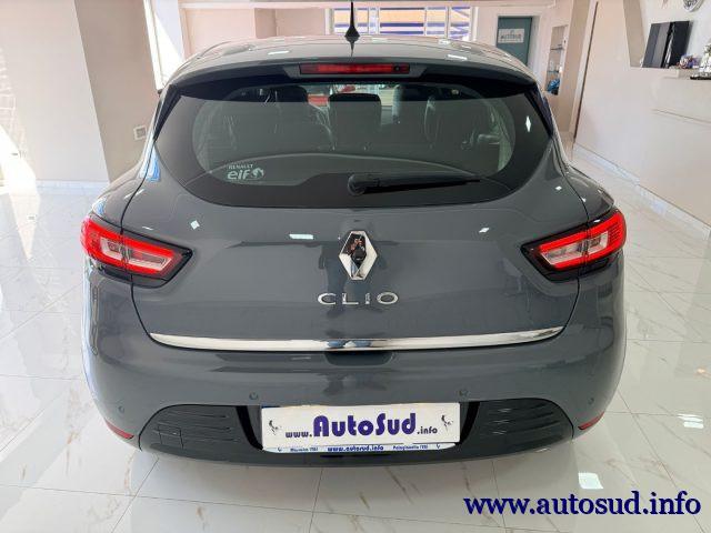 RENAULT Clio dCi 8V 75 CV 5 porte Moschino Intens