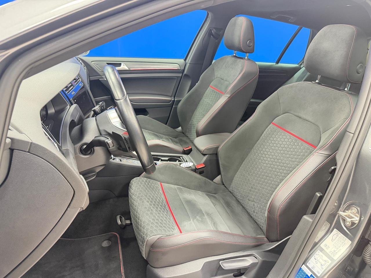 Volkswagen Golf GTI 230 CV TETTO APRIBILE*INTERNI SPORTIVI**PARI AL NUOVO**