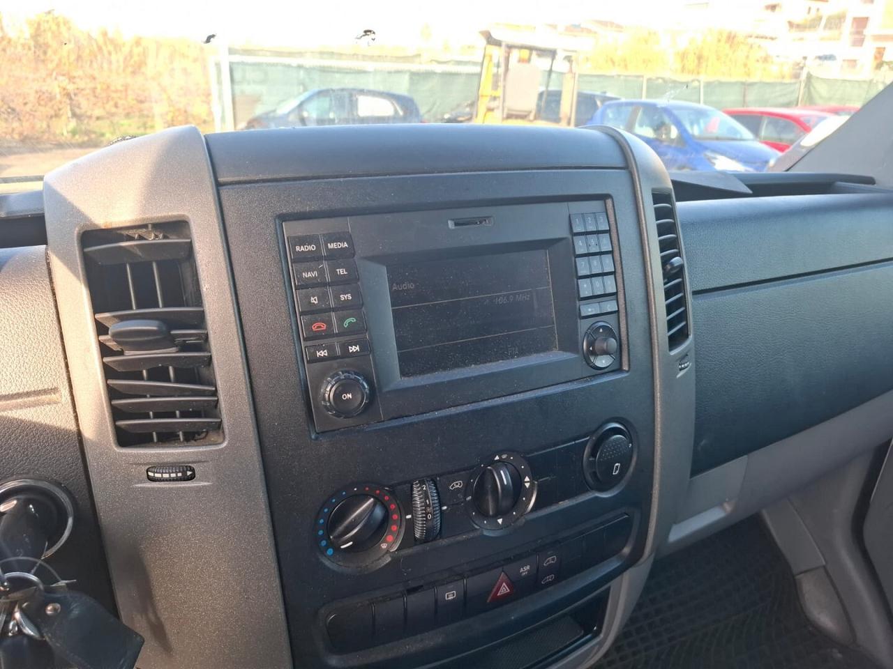 VW CRAFTER 2.0 SINISTRATO 9 POSTI MARCIANTE