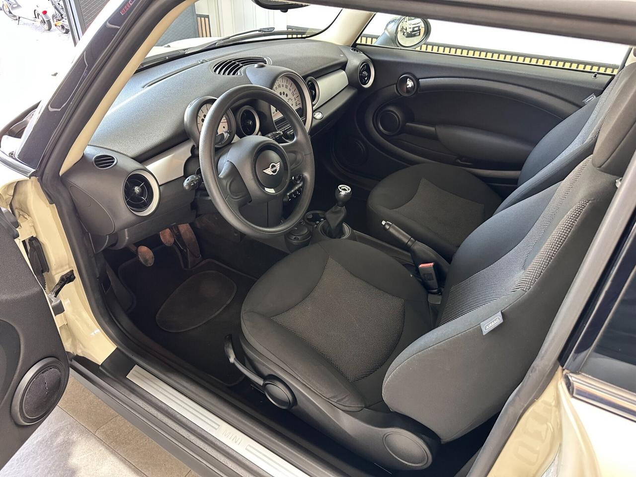 Mini One Countryman 1.6 D