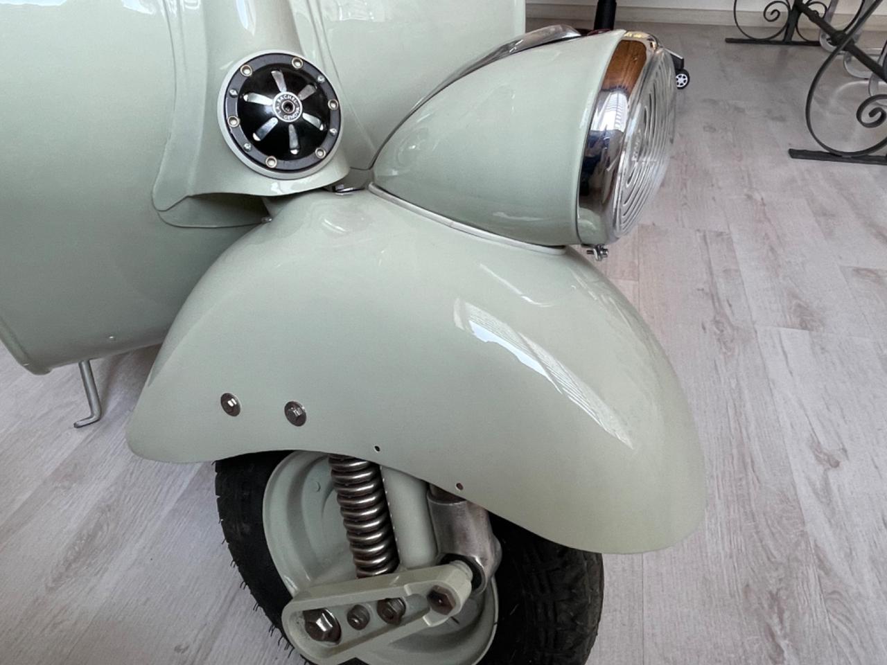 Piaggio Altro Vespa 125 faro basso vn1t