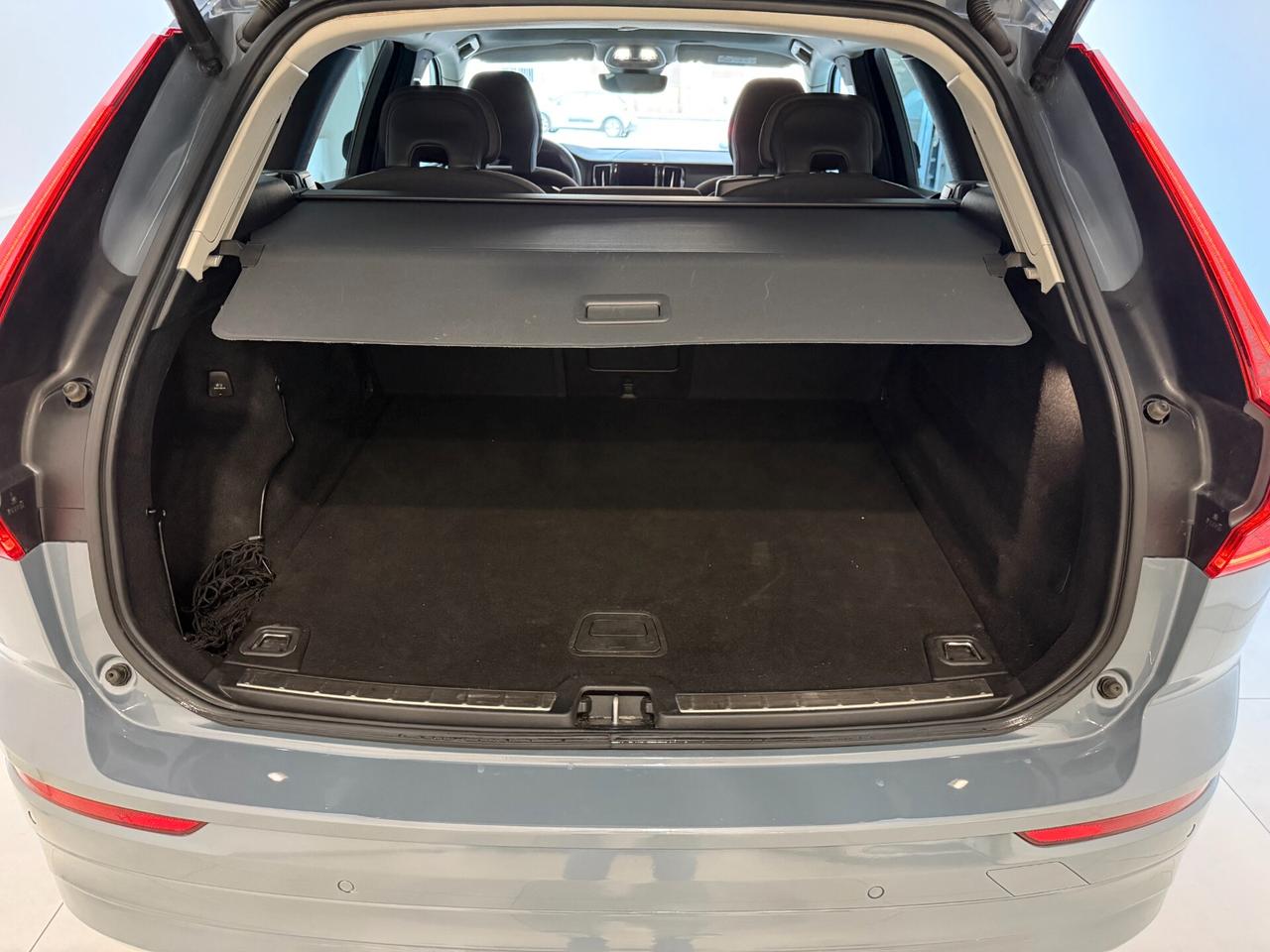 Volvo XC 60 XC60 B4 (d) AWD automatico Momentum Pro