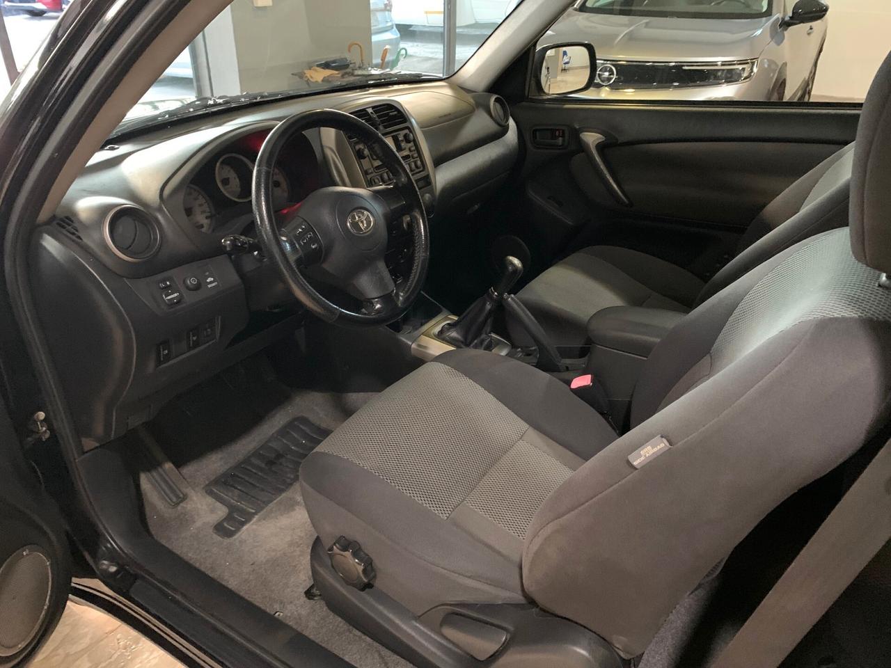 Toyota RAV 4 RAV4 2.0 Tdi D-4D cat 3 porte Sol