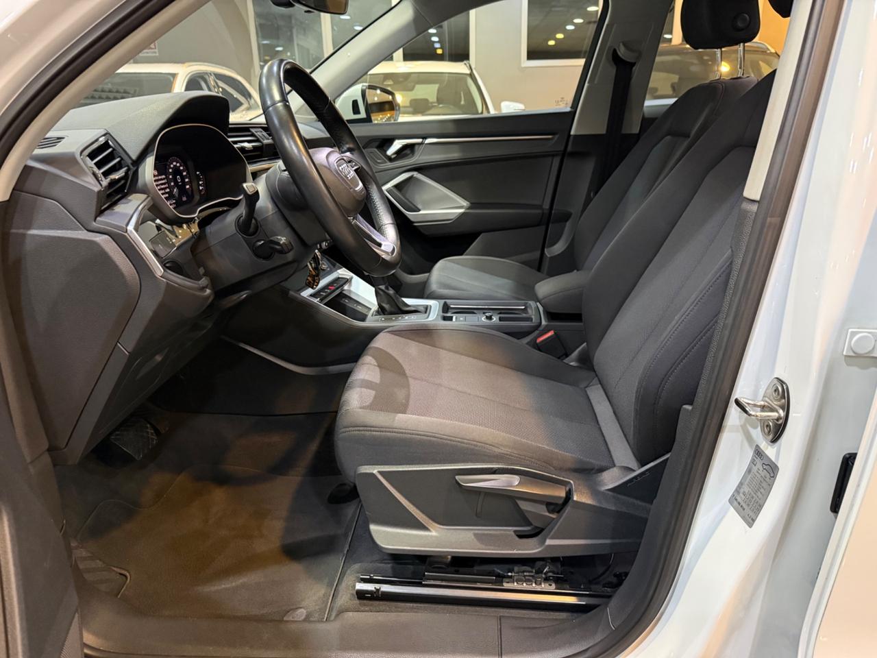 Audi Q3 35 2.0 tdi Business s-tronic 2019 !!