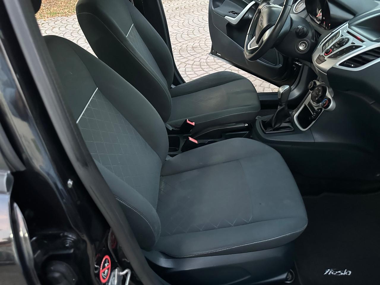 Ford Fiesta 1.2 60CV 5 porte Titanium G P L BELLISSIMA SOLO 134.000 KM IDONEA PER NEO0PATENTATII PERMUTABILE