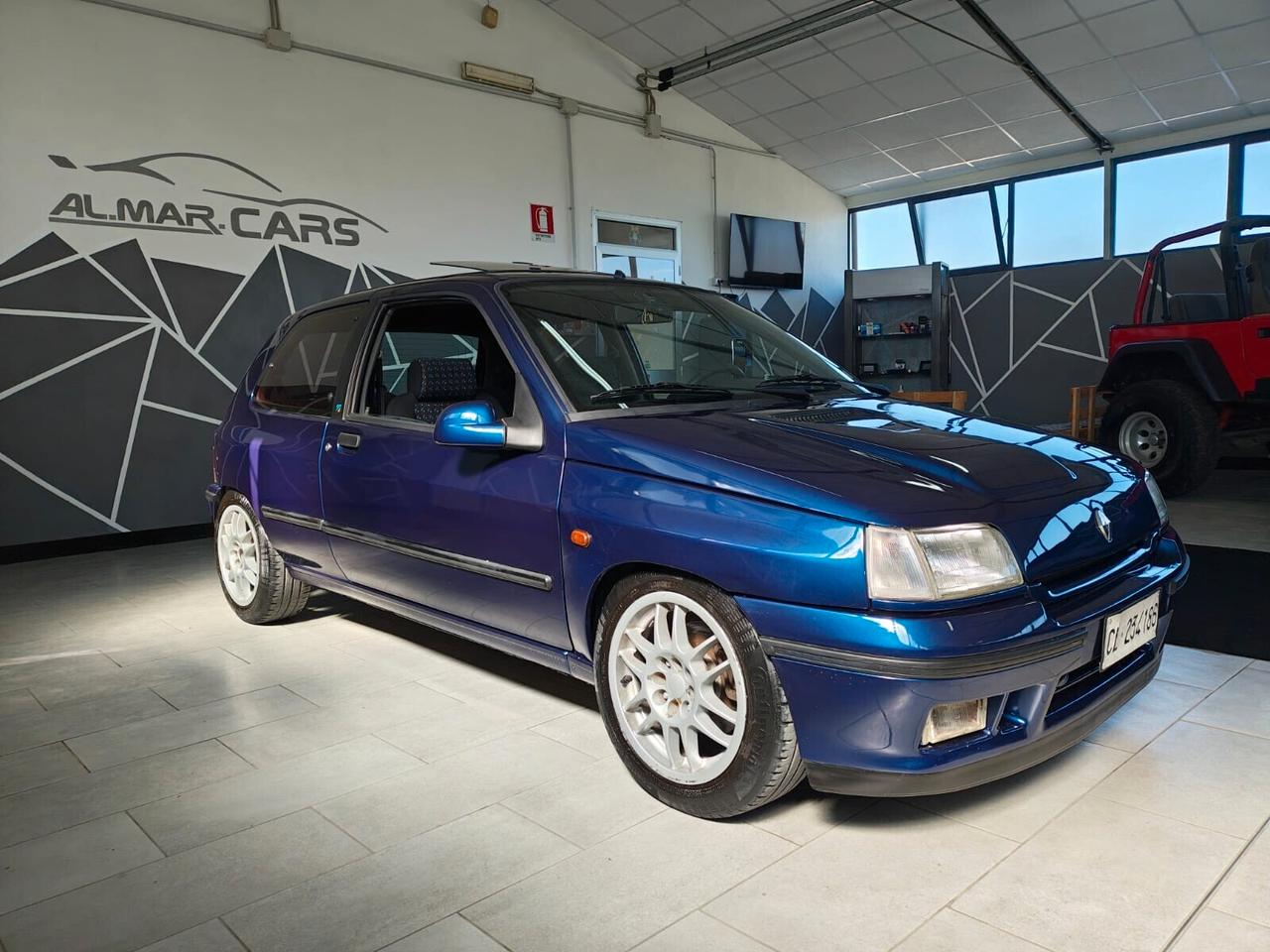 Renault Clio 1.8i 16V cat