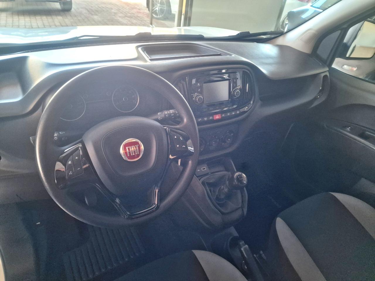Fiat Doblò 1.6 MJet Lounge Combi N1