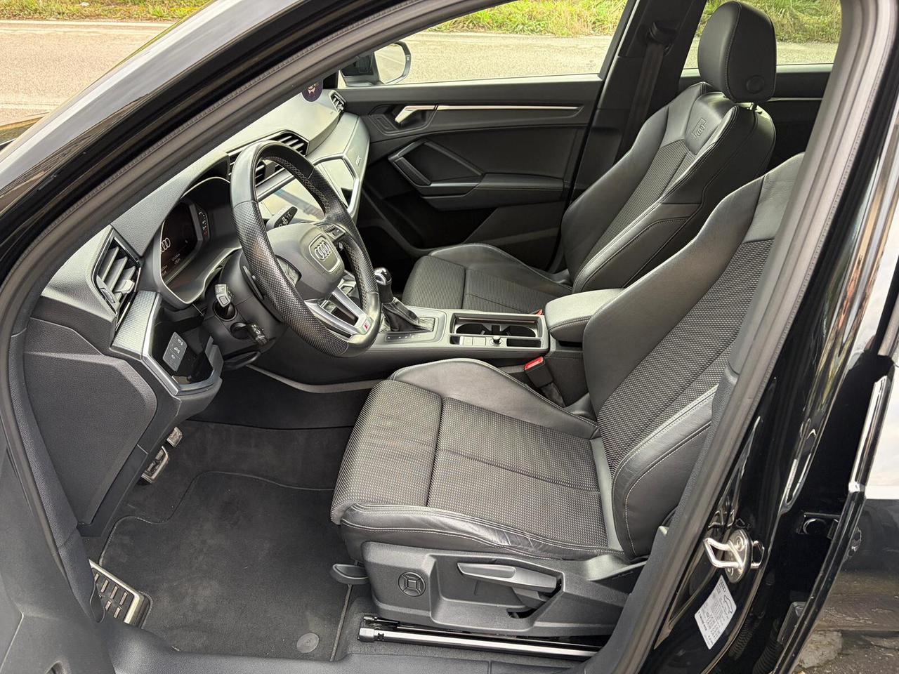 Audi Q3 35 2.0 TDI 150cv quattro S line edition