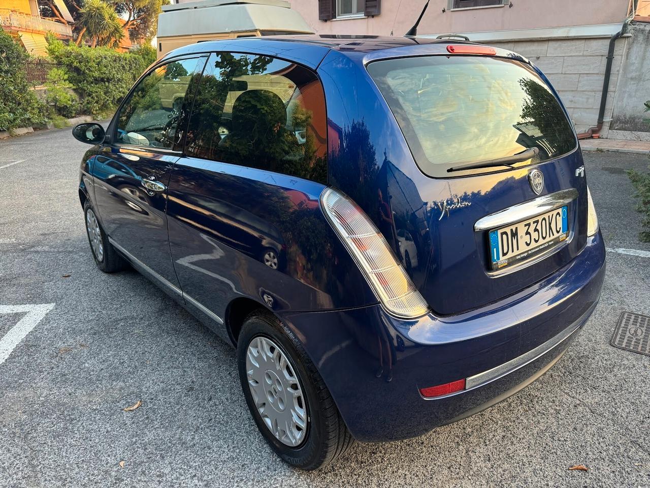 Lancia Ypsilon 1.3 MJT 90 CV Platino