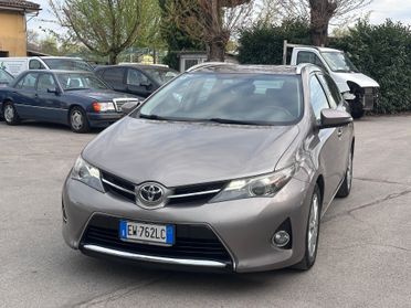 Toyota Auris Touring Sports 1.4 D-4D Lounge