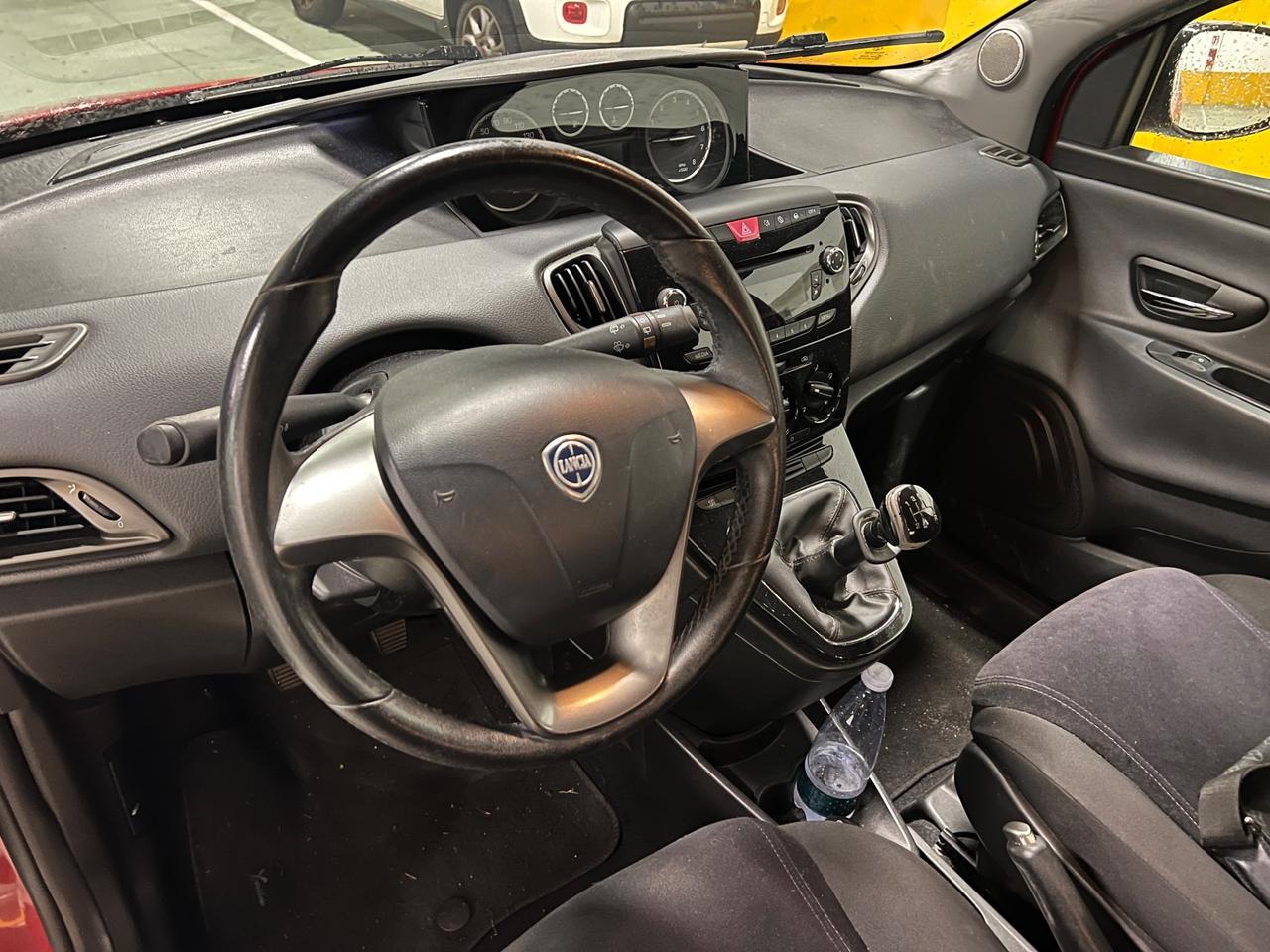 Lancia Ypsilon 1.2 69 CV 5 porte km 130.000 - 2011