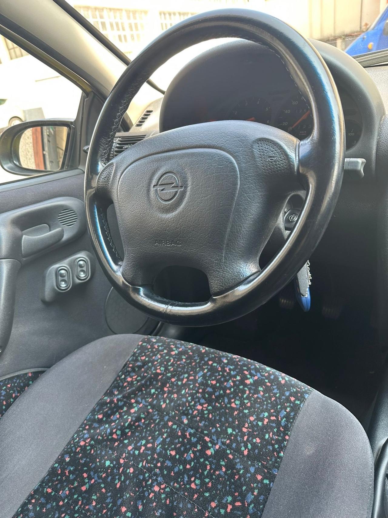 Opel Tigra 1.4i 16V cat