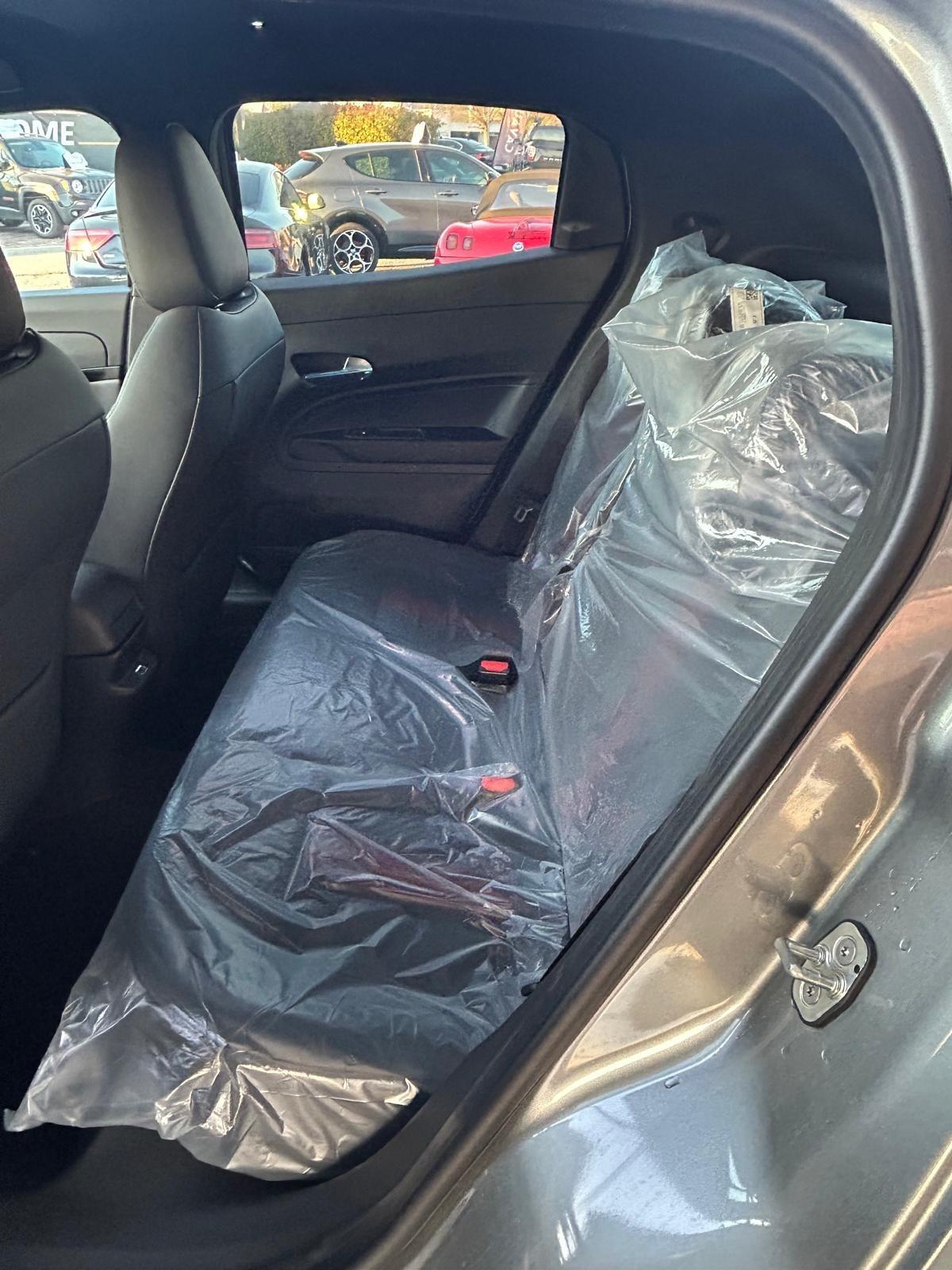 Alfa Romeo Junior 1.2 136 CV Hybrid eDCT6 Speciale