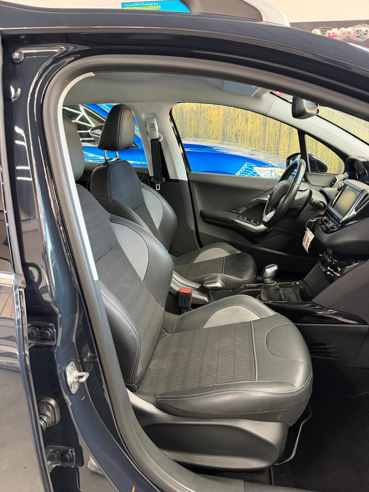 Peugeot 2008 BlueHDi 100 S&S Allure