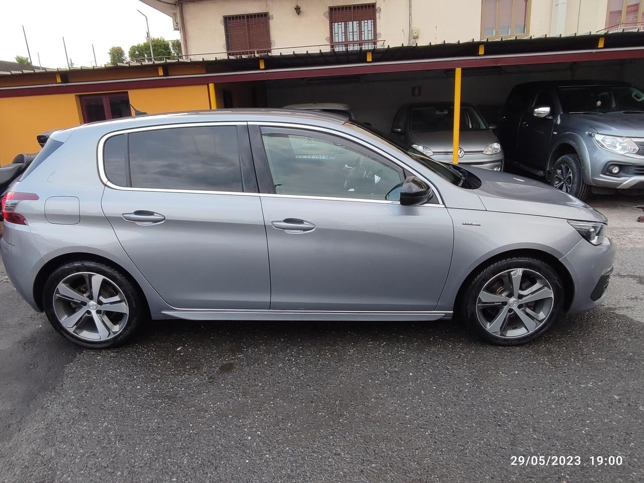 Peugeot 308 BlueHDi 130 S&S EAT8 GT Line