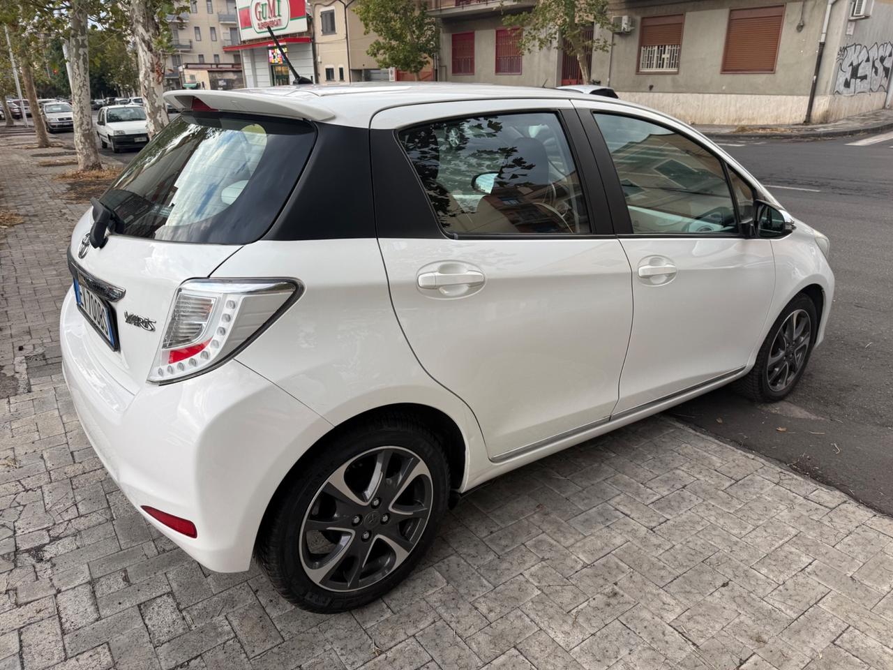 Toyota Yaris 1.0 5 porte