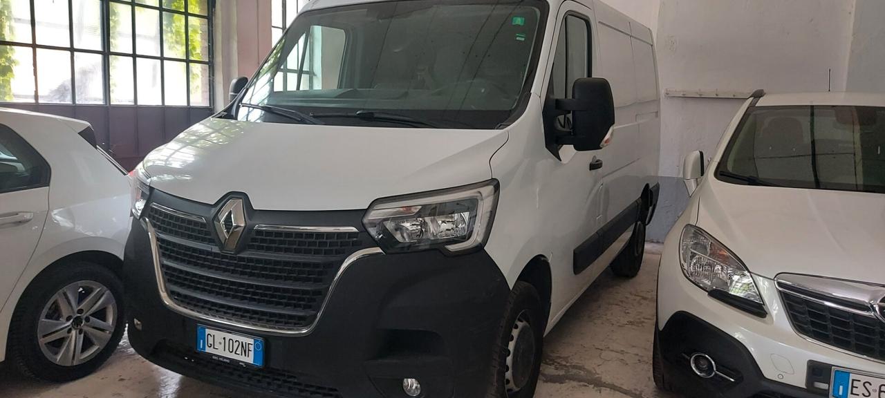 Renault Master T33 2.3 dCi 135 CV ICE PLUS