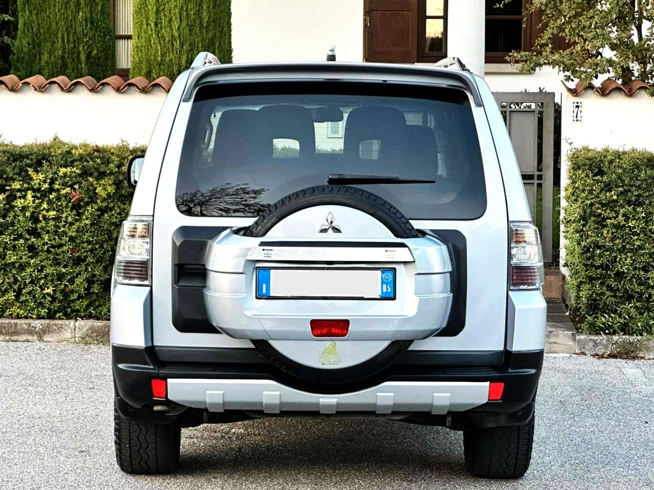 Mitsubishi Pajero 3.2d-7Posti-Autocarro-Navi,Pelle,Tetto
