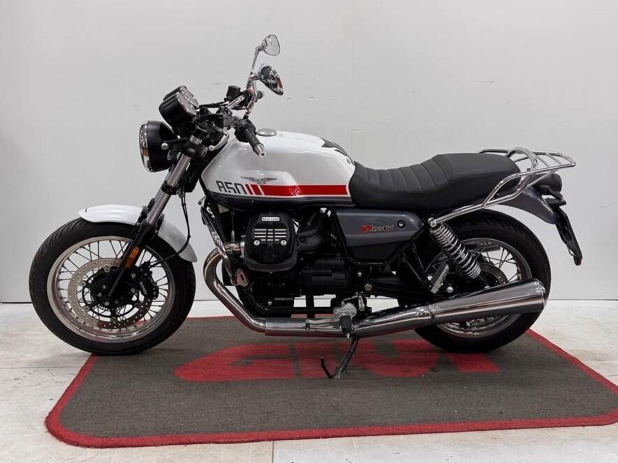Moto Guzzi V7 SPECIAL DA 84 € AL MESE – SENZA ANTICIPO