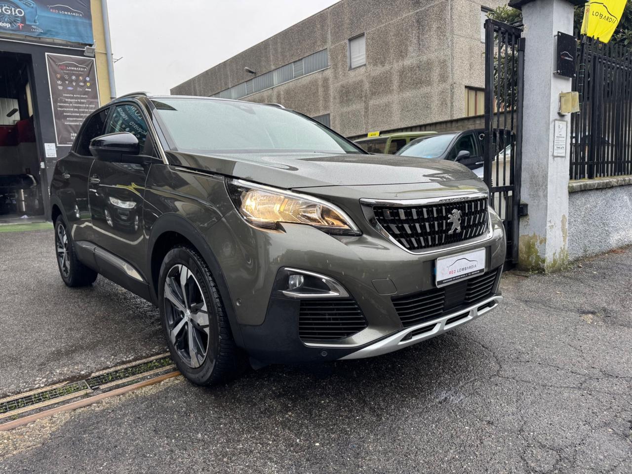 Peugeot 3008 BlueHDi 130 S&S EAT8 Allure BlueHDi 130 SeS EAT8 Allure (96 kw)