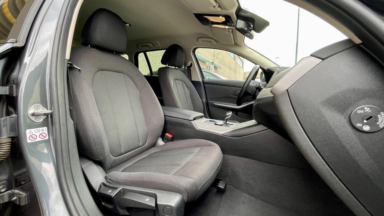 Bmw 320d Xdrive Touring Advantage LED