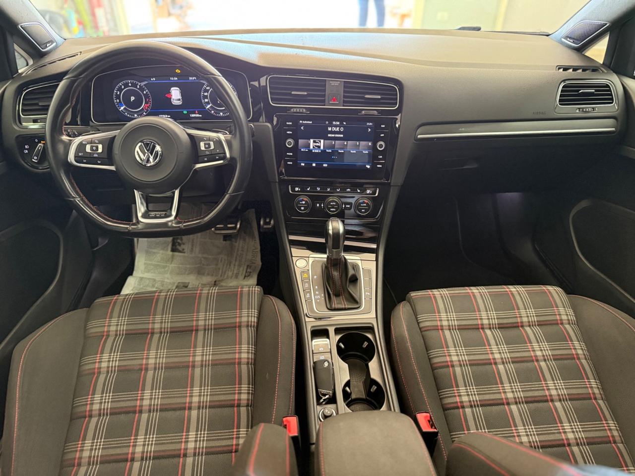 Volkswagen Golf GTI Performance 2.0 245 CV TSI DSG 5p. BMT