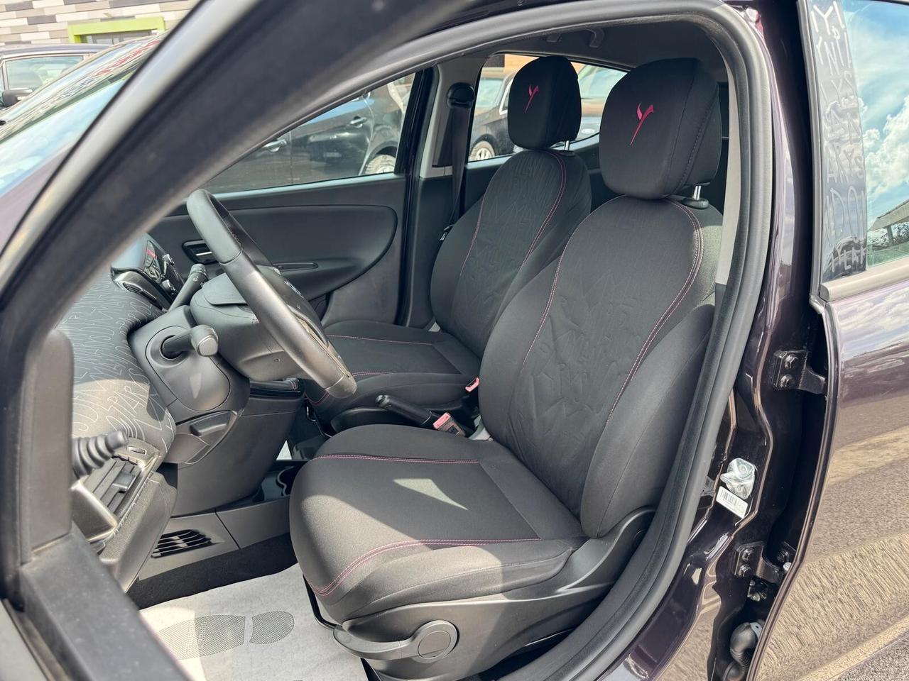 Lancia Ypsilon 1.2 BENZ ELEFANTINO 2013