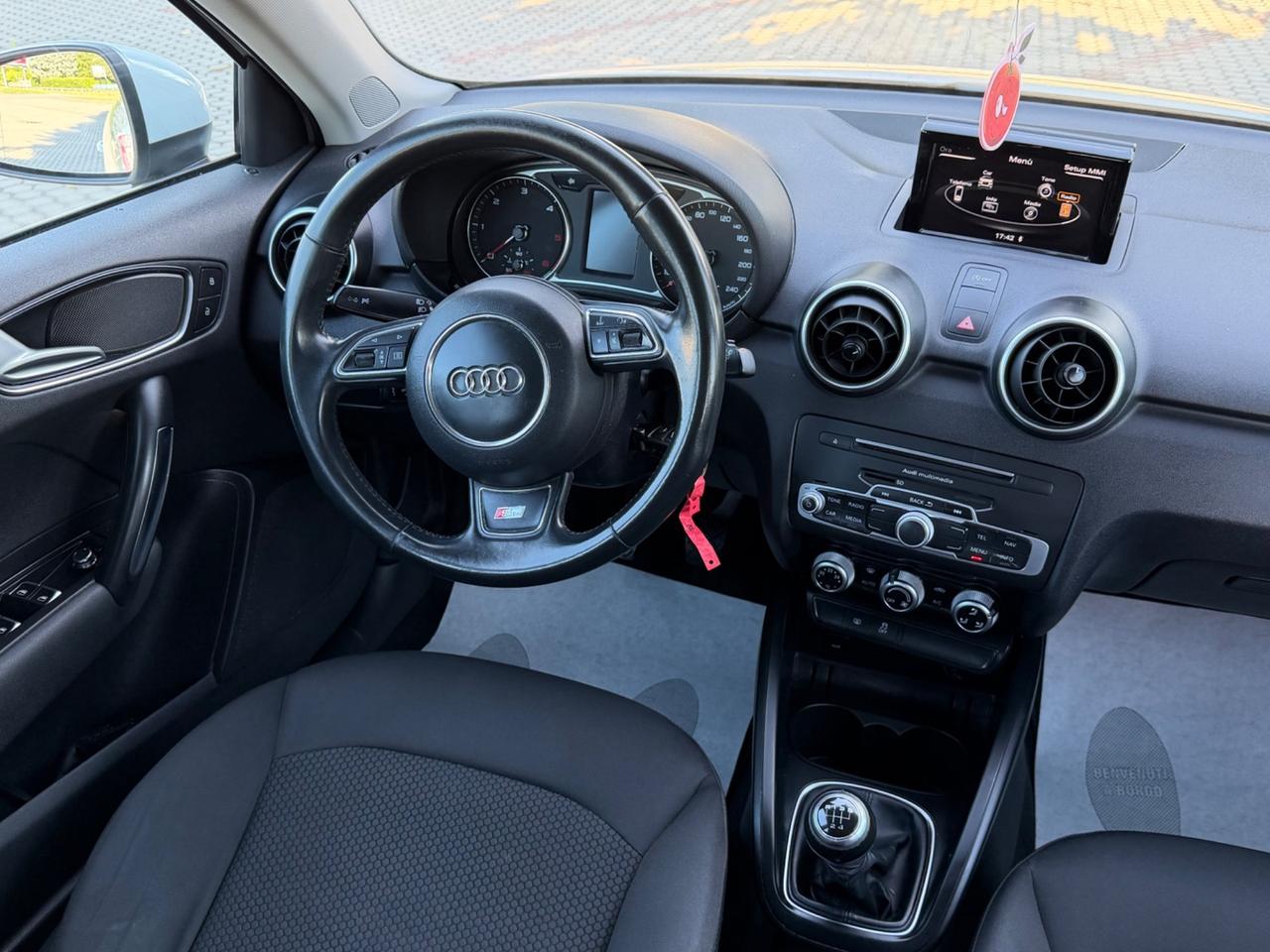 Audi A1 1.6 TDI S-Line 116 CV