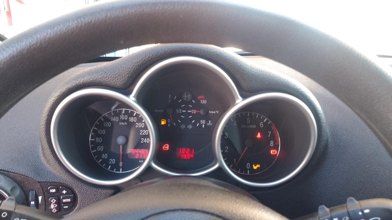 Alfa Romeo 147 1.6i 16V T.S. 84milakm Neop 5 p 03