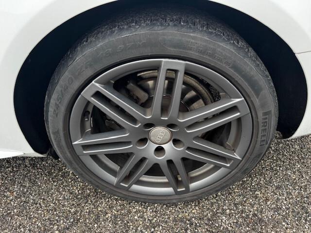 Audi A4 Avant 2.0 TDI 143CV F.AP. S-LINE ESTERNO