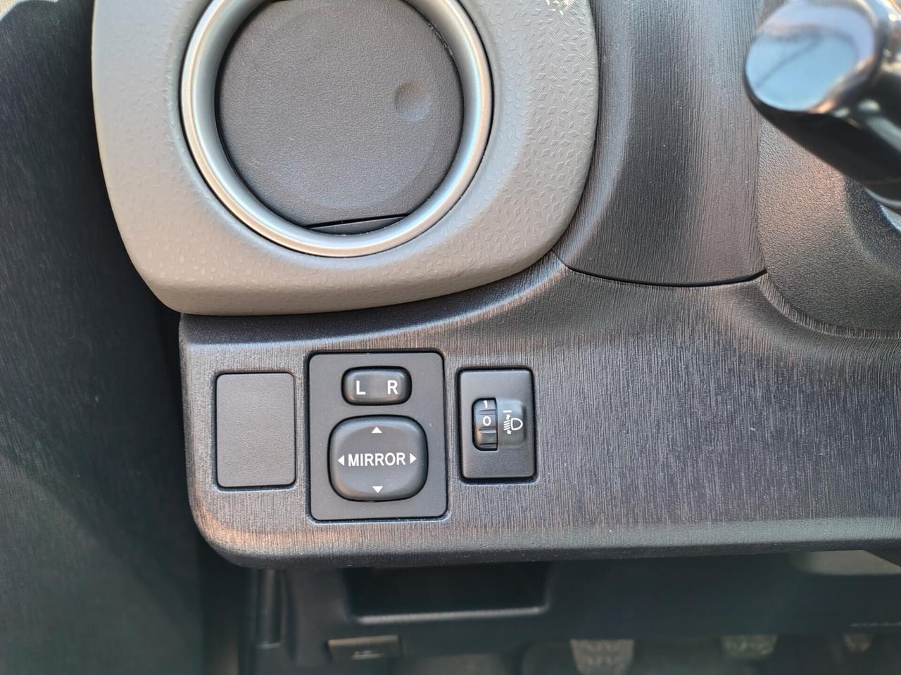 Toyota Yaris 1.0 5 porte Lounge