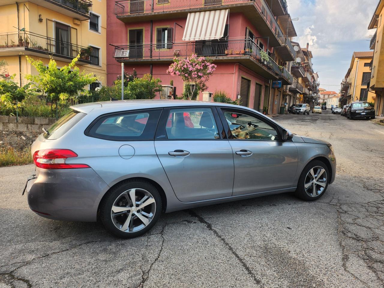 Peugeot 308 BlueHDi 120 S&S SW 2016