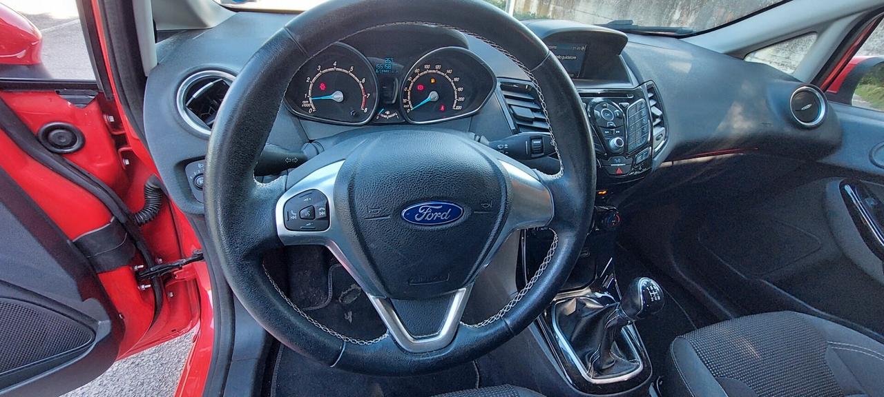FIESTA 1,4 GPL DI SERIE CASA MADRE TITANIUM NAVI TELEFONO LEGA IMPECCABILE FULL FULL
