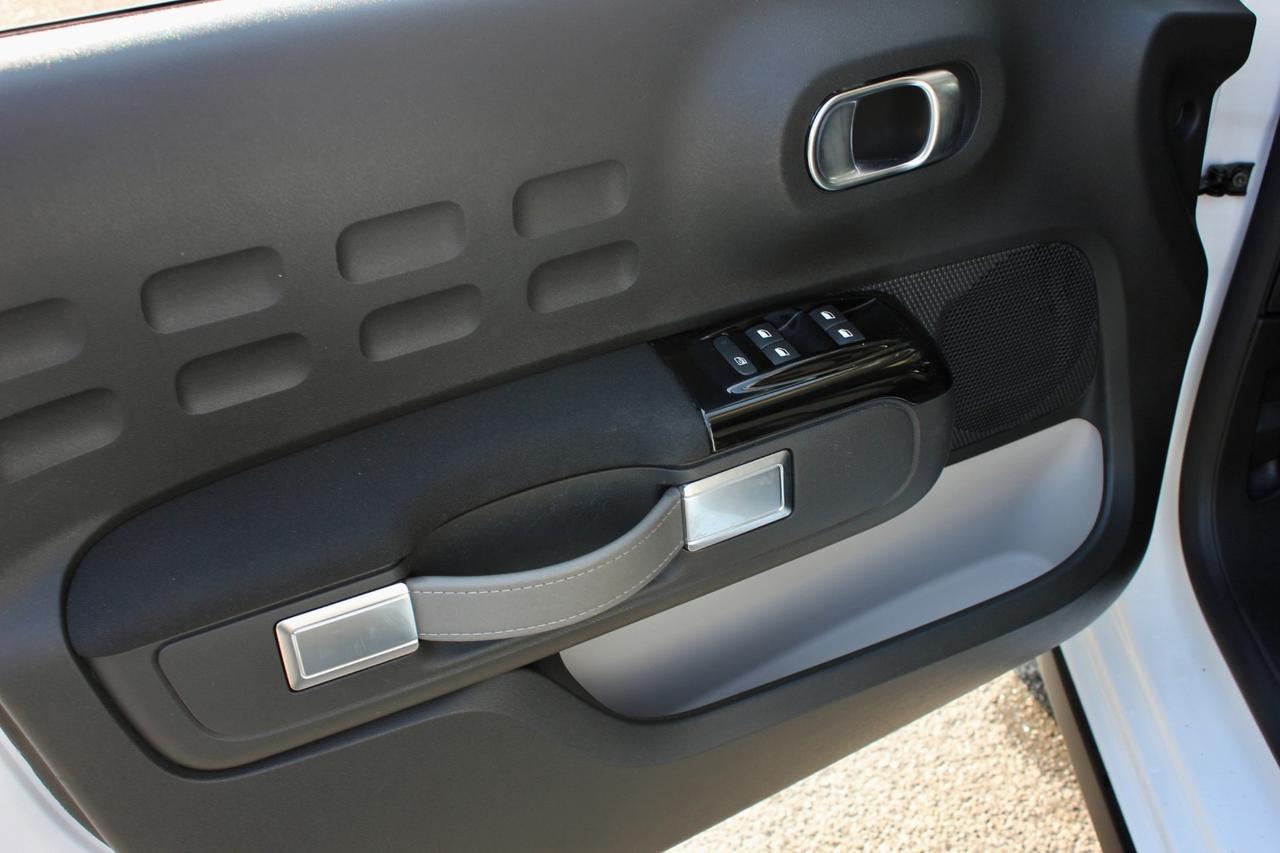 Citroen C3 Shine 1.2 83 CV ANCHE CON TETTO NERO PROMO AUTODOC