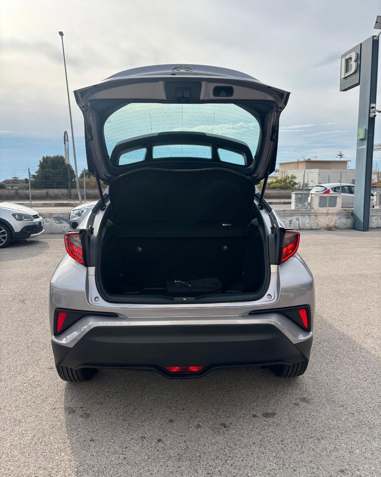 Toyota C-HR 1.8 Hybrid E-CVT Trend