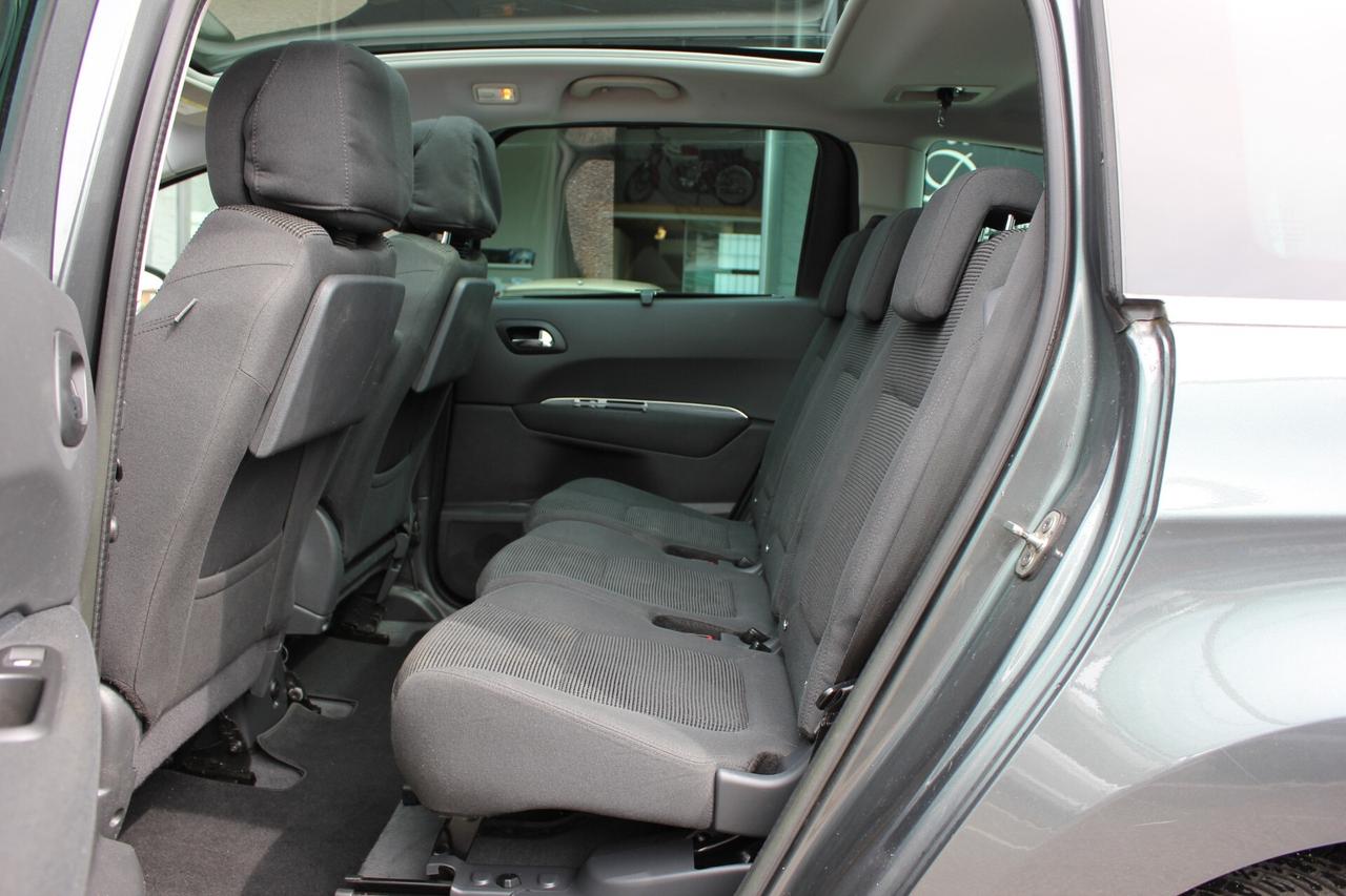 Peugeot 5008 1.6 HDi 115CV Active Mix TETTO PANORAMICO SENSORI